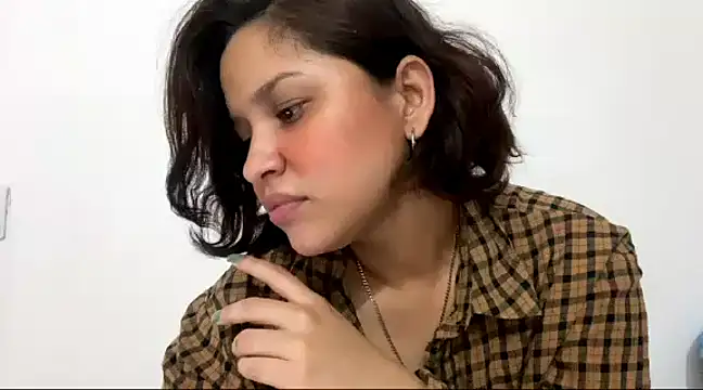 Annie Catt  online show from January 2025 08:32:02 PM