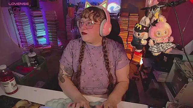 FatVeronica online show from July 2026 05:20:01 PM