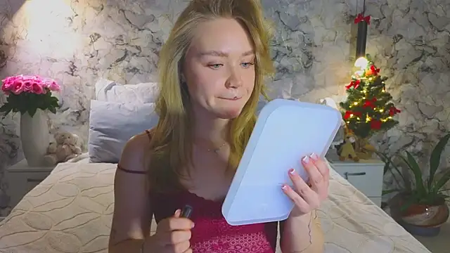 Aurora Golden1 online show from January 2026 08:45:01 PM