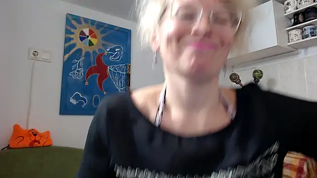 Snapshot of Zosya1111 chatting on December 2024 04:05:01 PM Zosya1111 online show from December 2024 04:05:01 PM