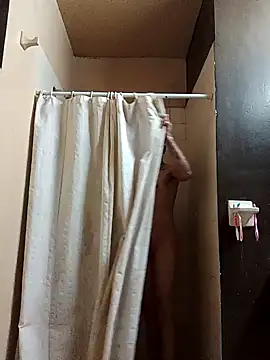 chicovergudo27 online show from December 2024 01:12:01 AM