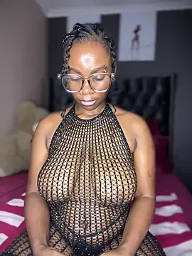 Snapshot of Candy-Heart chatting on January 2025 04:30:02 AM Candy-Heart online show from January 2025 04:30:02 AM