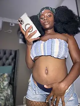 Candy-Heart online show from February 2026 07:43:01 PM