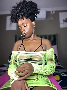 Candy-Heart online show from April 2026 10:57:02 PM