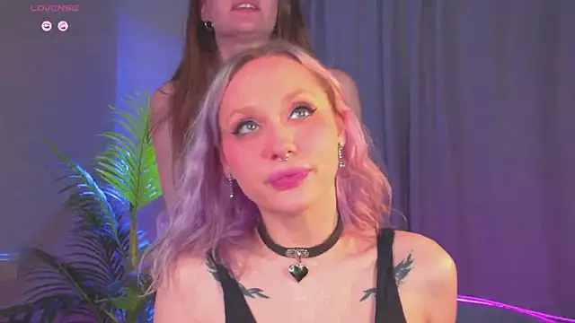 Kinky Girls online show from December 2024 10:37:02 PM