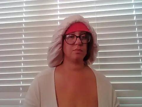 Paisleehaze online show from December 2025 06:26:01 PM