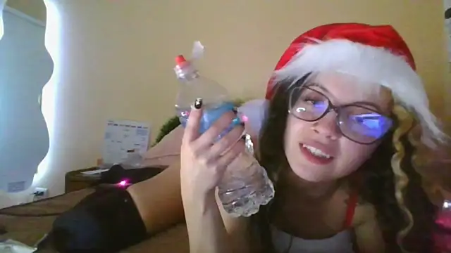 Snapshot of frikigyal chatting on December 2024 03:38:02 AM frikigyal online show from December 2024 03:38:02 AM