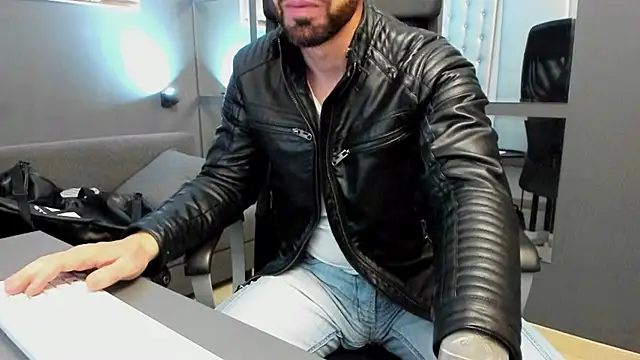 AronGrant online show from October 2025 08:44:02 AM