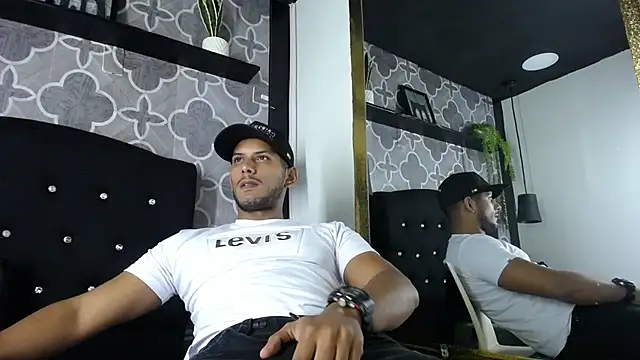 Chris Dick23 online show from July 2026 04:27:01 AM