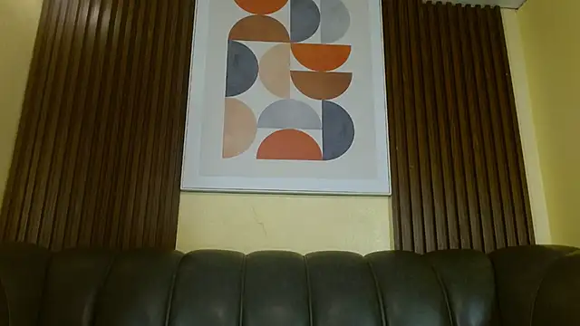 Nicole Ramires online show from November 2025 05:46:01 PM