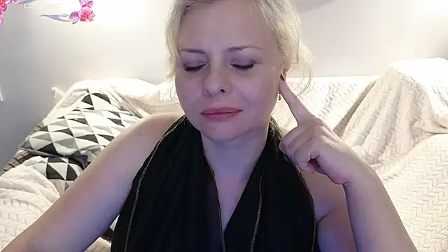 Snapshot of Gray_swann chatting on March 2025 11:27:01 PM Gray swann online show from March 2025 11:27:01 PM