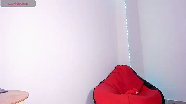 Lil Curved online show from November 2025 11:25:02 AM