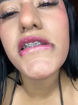 Snapshot of KorinaKovaa chatting on February 2025 08:50:01 PM KorinaKovaa online show from February 2025 08:50:01 PM