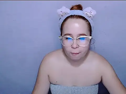 SubLayla01 online show from March 2026 05:56:01 PM