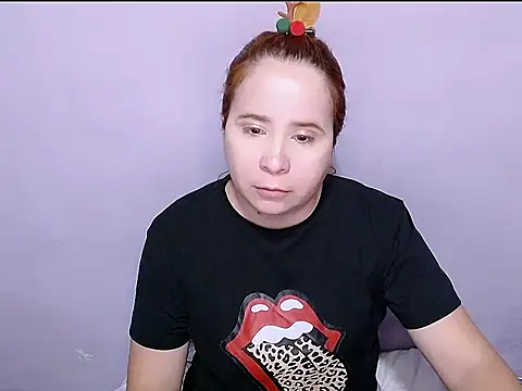 SubLayla01 online show from April 2026 05:58:01 PM