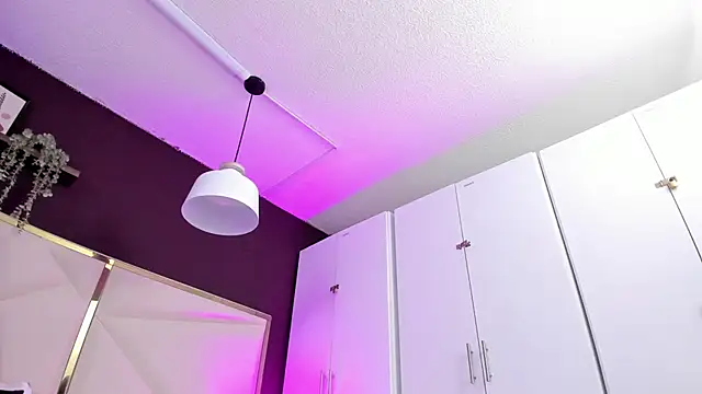 April bowie online show from November 2025 11:09:01 AM