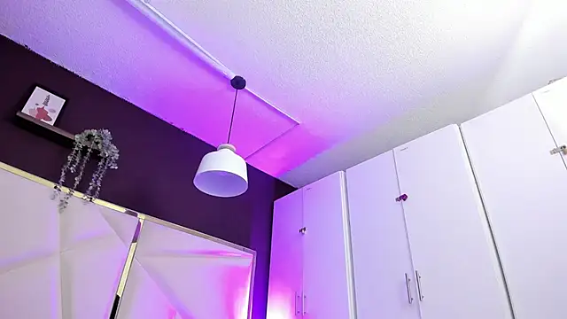 April bowie online show from April 2026 11:32:01 AM