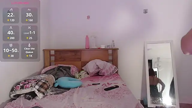 Snapshot of _Camilla_Castellar chatting on February 2025 09:26:02 PM Camilla Castellar online show from February 2025 09:26:02 PM