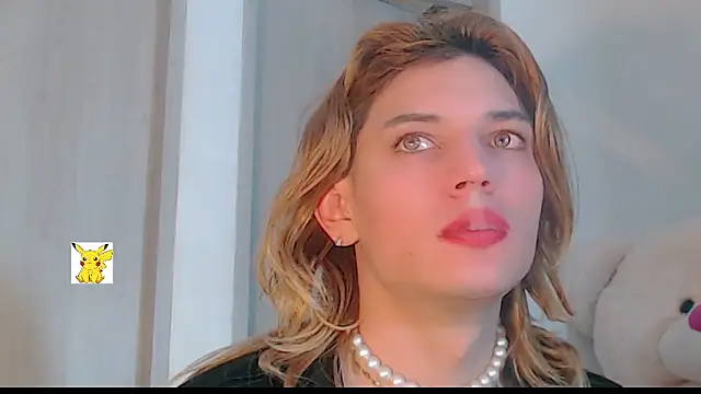 Snapshot of honey_skin chatting on February 2025 04:16:02 AM honey skin online show from February 2025 04:16:02 AM