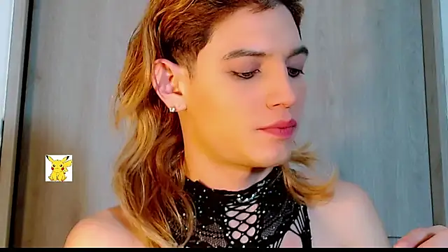 Snapshot of honey_skin chatting on March 2025 03:08:02 AM honey skin online show from March 2025 03:08:02 AM