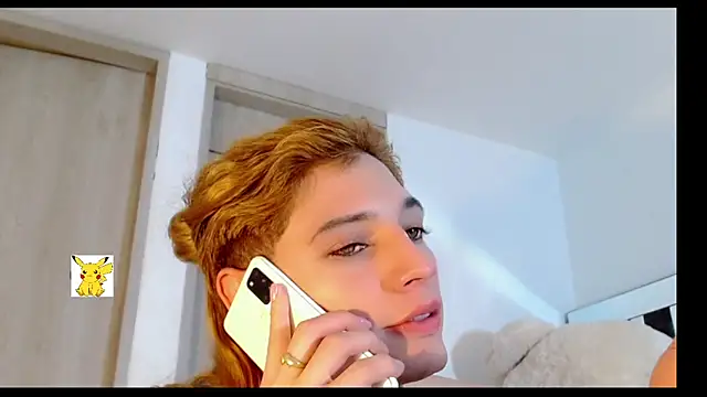 Snapshot of honey_skin chatting on March 2025 09:10:02 PM honey skin online show from March 2025 09:10:02 PM