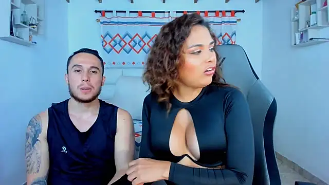 xxx sweet couple  online show from December 2024 07:00:02 AM