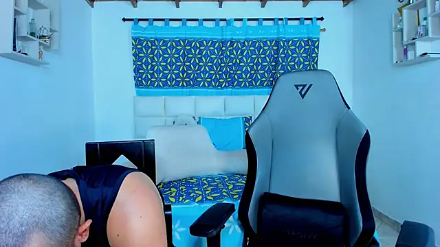 xxx sweet couple  online show from January 2025 08:45:01 AM