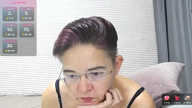 StaceyDarling online show from November 2025 03:09:02 AM