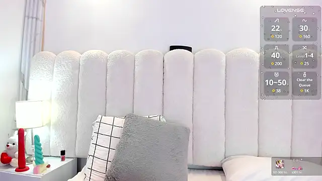 Mia rom11 online show from March 2025 03:50:02 PM