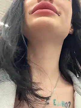 Melissa crazy online show from October 2025 03:36:02 PM