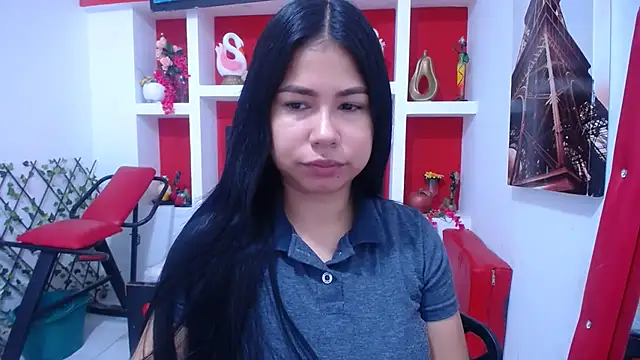 Letty Plugxo online show from November 2025 12:26:01 PM