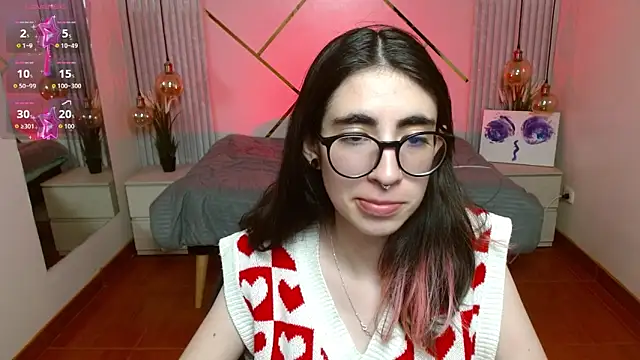 Snapshot of LenaRoses chatting on February 2026 08:29:01 PM LenaRoses online show from February 2026 08:29:01 PM