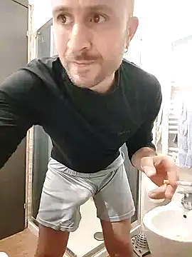 Snapshot of gilera250s chatting on January 2025 04:39:01 PM gilera250s online show from January 2025 04:39:01 PM