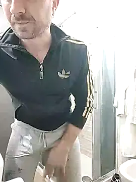 Snapshot of gilera250s chatting on March 2025 08:51:01 PM gilera250s online show from March 2025 08:51:01 PM