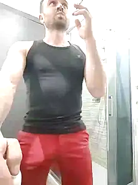 Snapshot of gilera250s chatting on March 2025 08:50:02 PM gilera250s online show from March 2025 08:50:02 PM