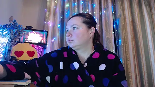 amorelara online show from February 2026 05:57:01 AM