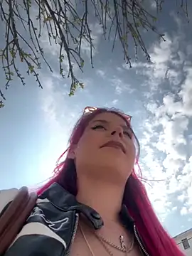 RiriRoseey online show from April 2026 07:34:01 AM