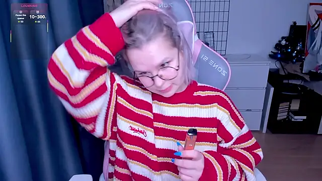 Snapshot of miray_kuriyama123 chatting on February 2026 08:07:01 PM miray kuriyama123 online show from February 2026 08:07:01 PM