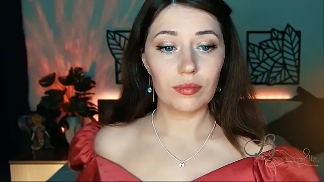 Snapshot of MissBeverlyMills chatting on January 2025 02:25:01 PM MissBeverlyMills online show from January 2025 02:25:01 PM