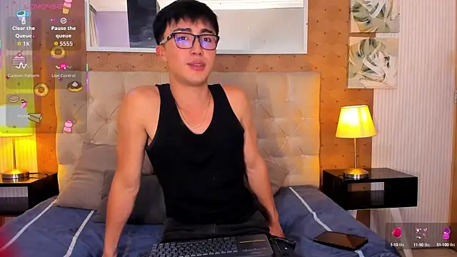 santi-fabulous online show from September 2025 08:24:01 PM