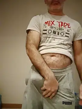 Snapshot of takcikarr chatting on November 2025 11:32:02 PM takcikarr online show from November 2025 11:32:02 PM