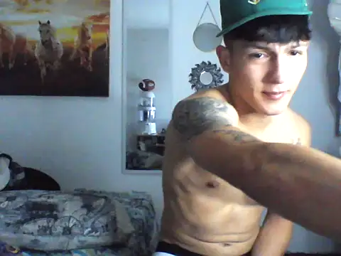 Snapshot of Pharaon_71 chatting on February 2025 04:15:01 AM Pharaon 71 online show from February 2025 04:15:01 AM