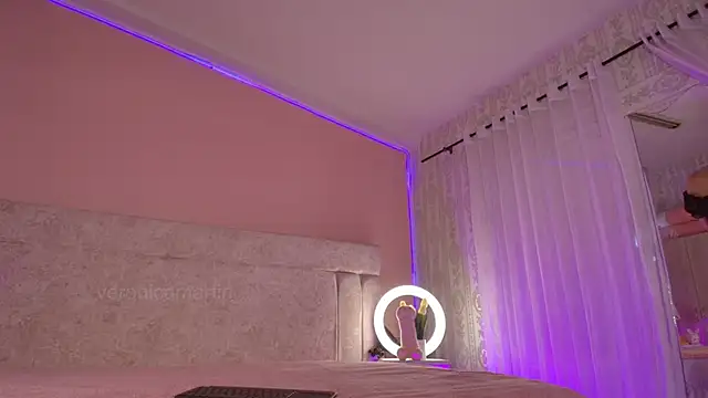 VeronicaMartiin online show from November 2025 09:36:02 PM