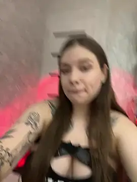 Vikki toriya online show from December 2024 03:42:02 PM