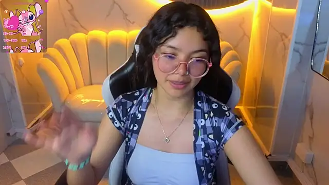 victoria castillo b online show from March 2026 07:54:01 PM