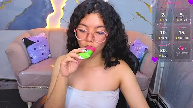 victoria castillo b online show from April 2026 07:57:02 AM