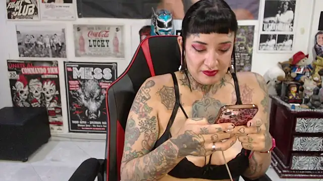 Rollyderolandia666 online show from November 2025 04:31:02 PM