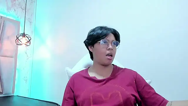 Emmapark  online show from March 2025 01:05:01 AM