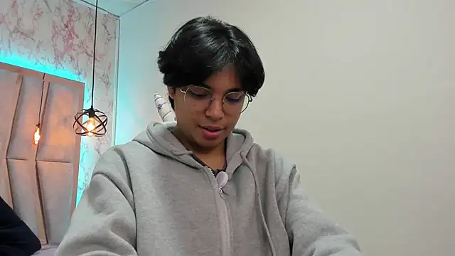 Emmapark  online show from March 2025 11:22:02 AM