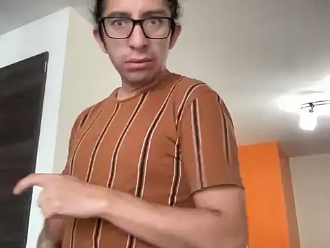 littlelatinhunter online show from October 2025 12:19:02 PM